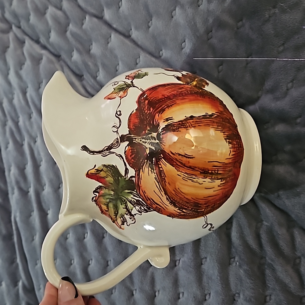 Fall carafe